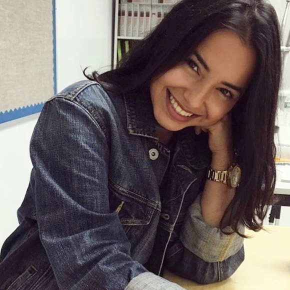 Meet your Posher, Giselle - Picture 1 of 1